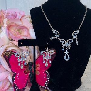 Glamorous Fleur Di Lis Blue Rhinestone Set